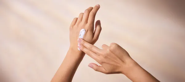 Υγρό χαρτί υγείας (Sensitive, αλόη και χαμομήλι)