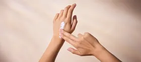 Υγρό χαρτί υγείας (Sensitive, αλόη και χαμομήλι)