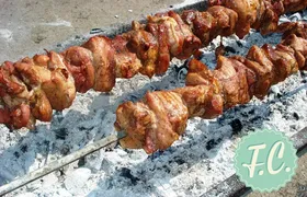 Χοιρινό παραδοσιακό κοντοσούβλι