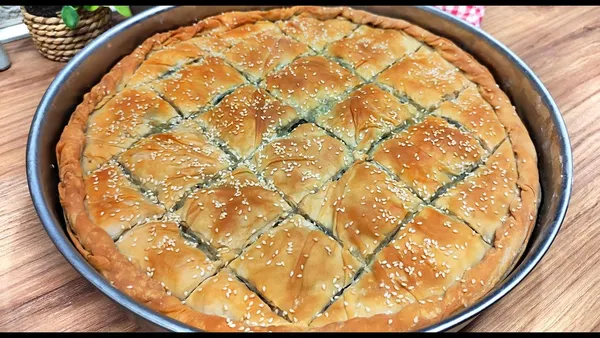 Σπανακόπιτα με Χειροποίητο Φύλλο 1000 GR