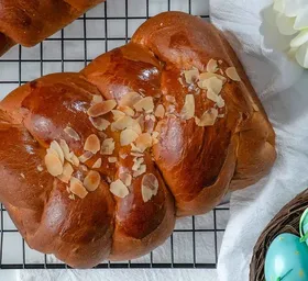 Τσουρεκάκια