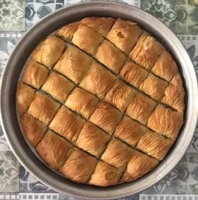 Τσαλακωτή Σπανακοτυρόπιτα με φέτα Π.Ο.Π. χειροποίητη